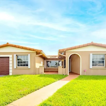Stunning Lake-Front Villa With Pool & Spa Pembroke Pines Extérieur photo