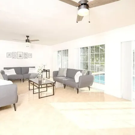 Stunning Lake-Front Villa With Pool & Spa Pembroke Pines Extérieur photo